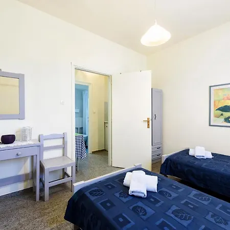 Agnanti Naousa (Paros)