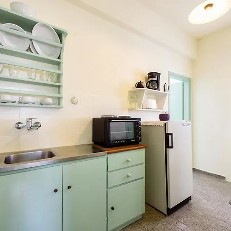 Agnanti Apartment *