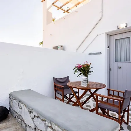 Agnanti Naousa (Paros)