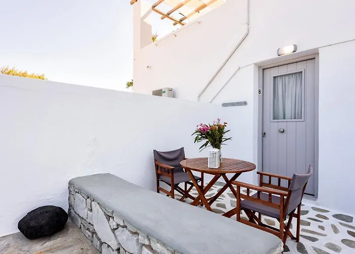 Agnanti Naousa (Paros)